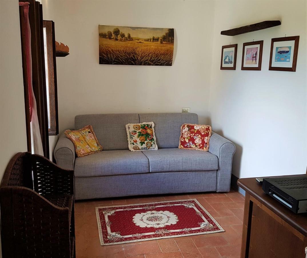 A Due Passi Dal Chianti Apartment คาวริเลีย ภายนอก รูปภาพ