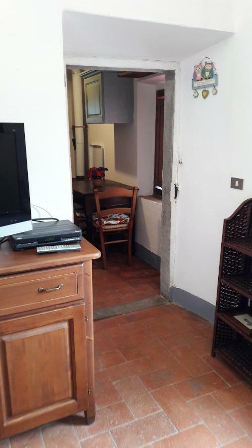 A Due Passi Dal Chianti Apartment คาวริเลีย ภายนอก รูปภาพ