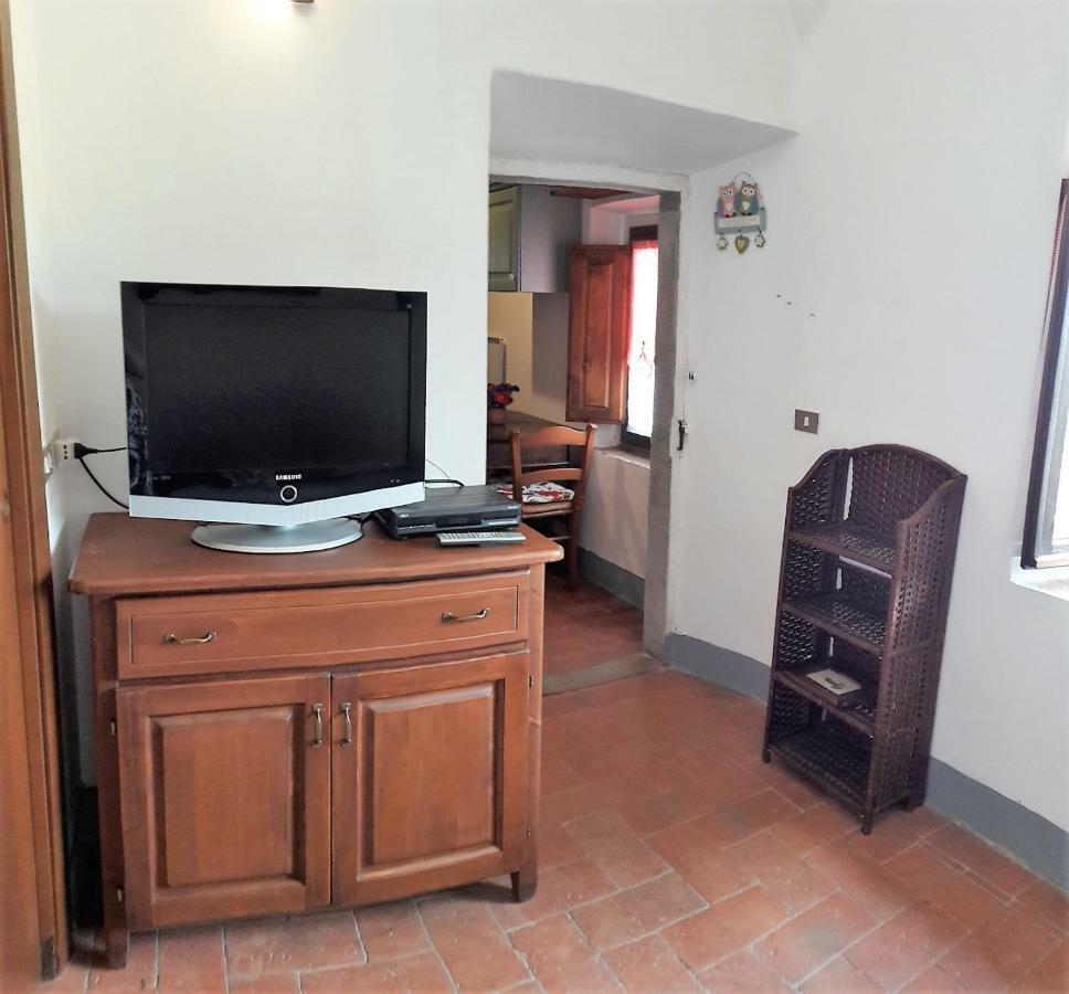 A Due Passi Dal Chianti Apartment คาวริเลีย ภายนอก รูปภาพ